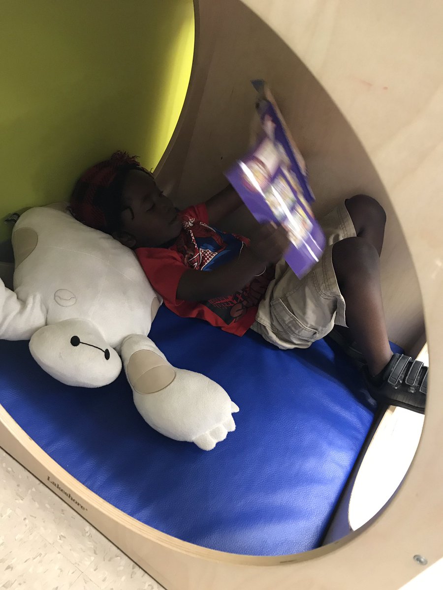 lisawill16's tweet photo. Pre-K Self-initiated Reading! #GotCaughtReading #cozycube https://t.co/jQ2IGWunqd