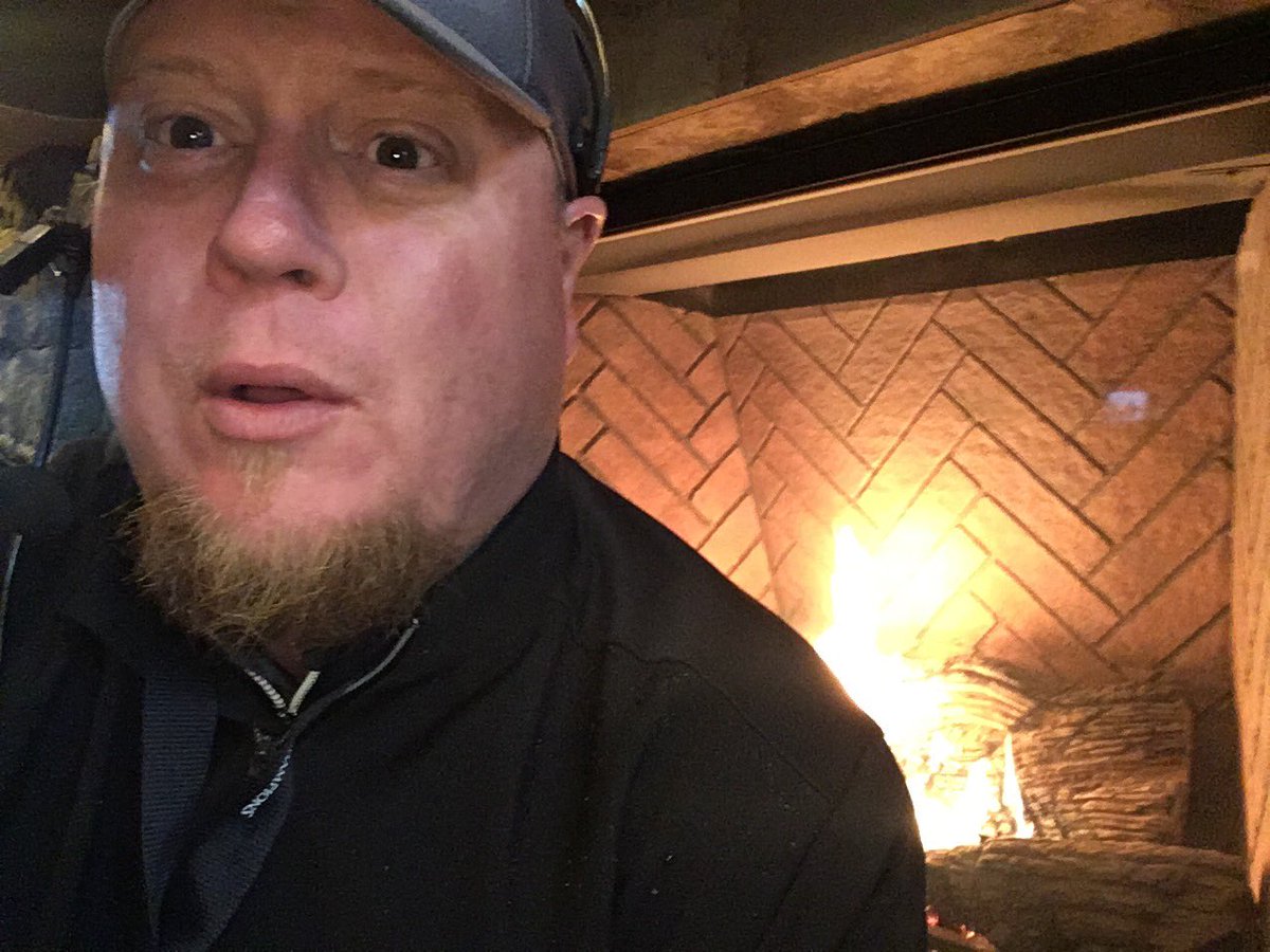 JaniKingVI's tweet image. Taking 5 to #warmup keeping it clean is #coldwork #kingofclean