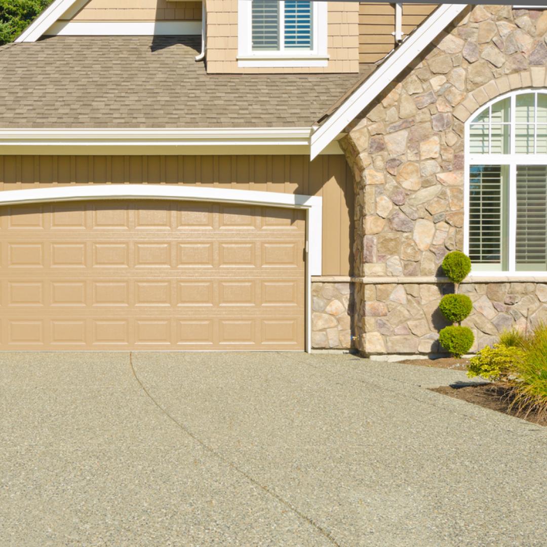HVACBerkshire's tweet photo. Seal your driveway now before freezing temperatures arrive. Learn how: https://t.co/yfNHkoKM3w https://t.co/5qjAIQYA87