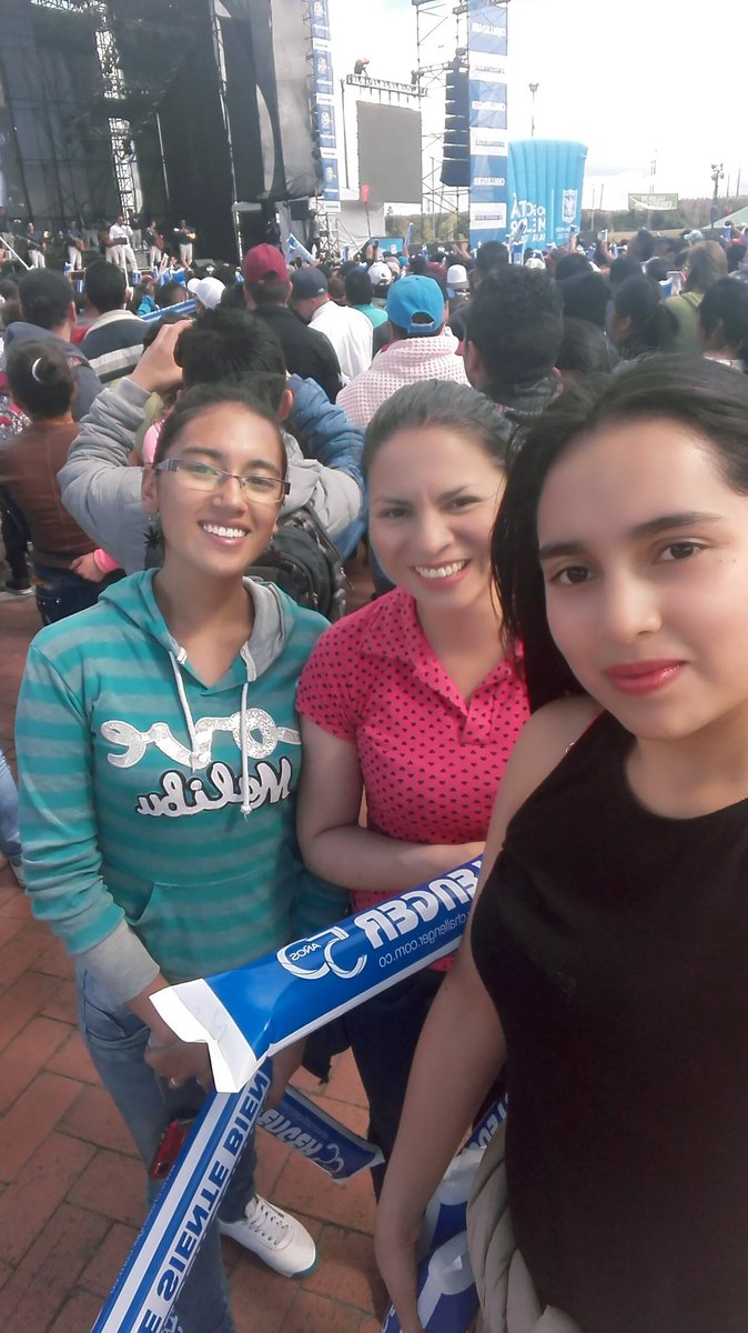 DanielaAlarco15's tweet photo. @RadioUnoBogota Escuchamos Radio Uno La de Uno https://t.co/6DeAducKic