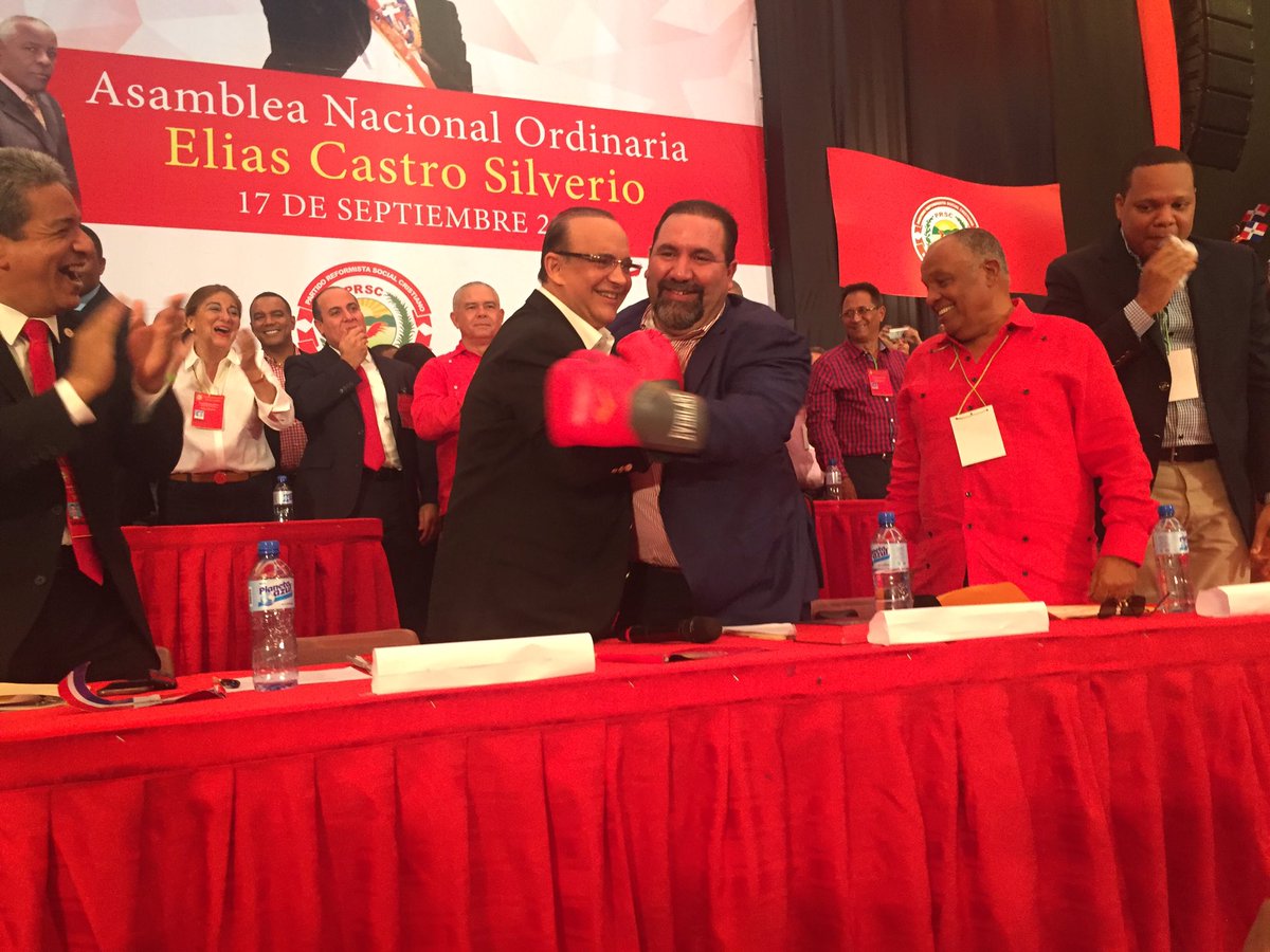 orlandomuller7's tweet photo. Tan' to' Knocked out palabras de nuestro presidente @QuiqueAntun en la #AsambleaPRSCTeoCruz aquí está el @PartidoPRSC @EliasCastro49 https://t.co/vBM12gQpml