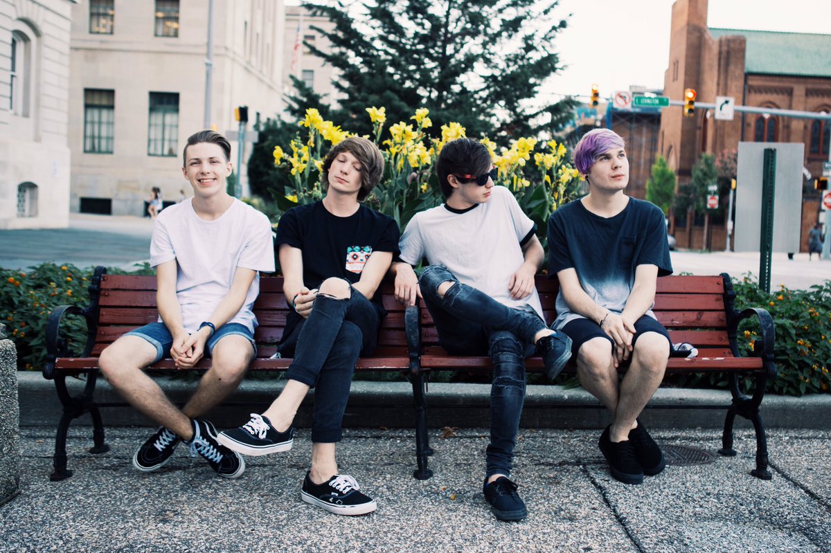 ASummerHigh's tweet photo. Happy Sunday from da boys

📷: @zaceffingbianco https://t.co/P8PIEToUGS
