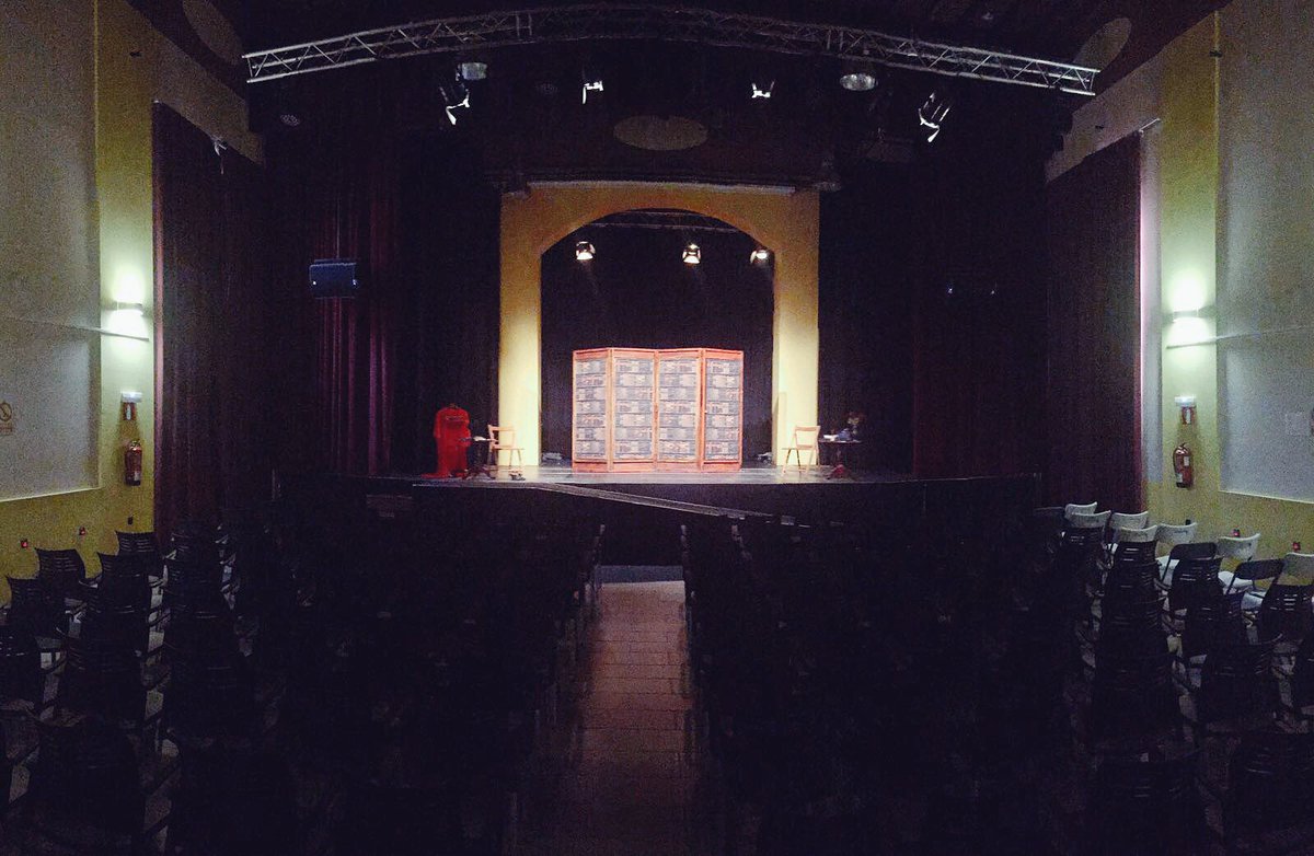 LesSavies's tweet photo. A dues setmanes de tornar a @maldateatre les #DonesSàvies reprenen la #GiraSàvia avui a les 19h a @collbato 👵🏼👵🏼 https://t.co/hRkKS0dV4x