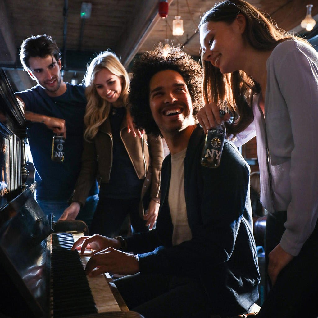 NewYorkerBeer's tweet photo. Kick back and relax with friends this Sunday.
#newyorkerbeer #sundayfunday #sunday #piano #friends https://t.co/lLJ0lPuBsv