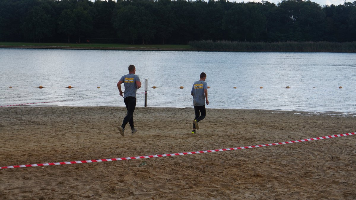 ABerkenvelder's tweet photo. 22km obstacle run #eersel 💪 https://t.co/iELdbc76h7