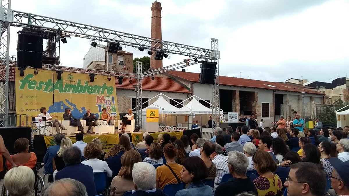 Legambiente's tweet photo. Palermo ripercorre, con le parole di @PietroGrasso e Renato Coetese, il giorno della cattura di Provenzano 
#Storiedisangue https://t.co/kTLMS6BPjn