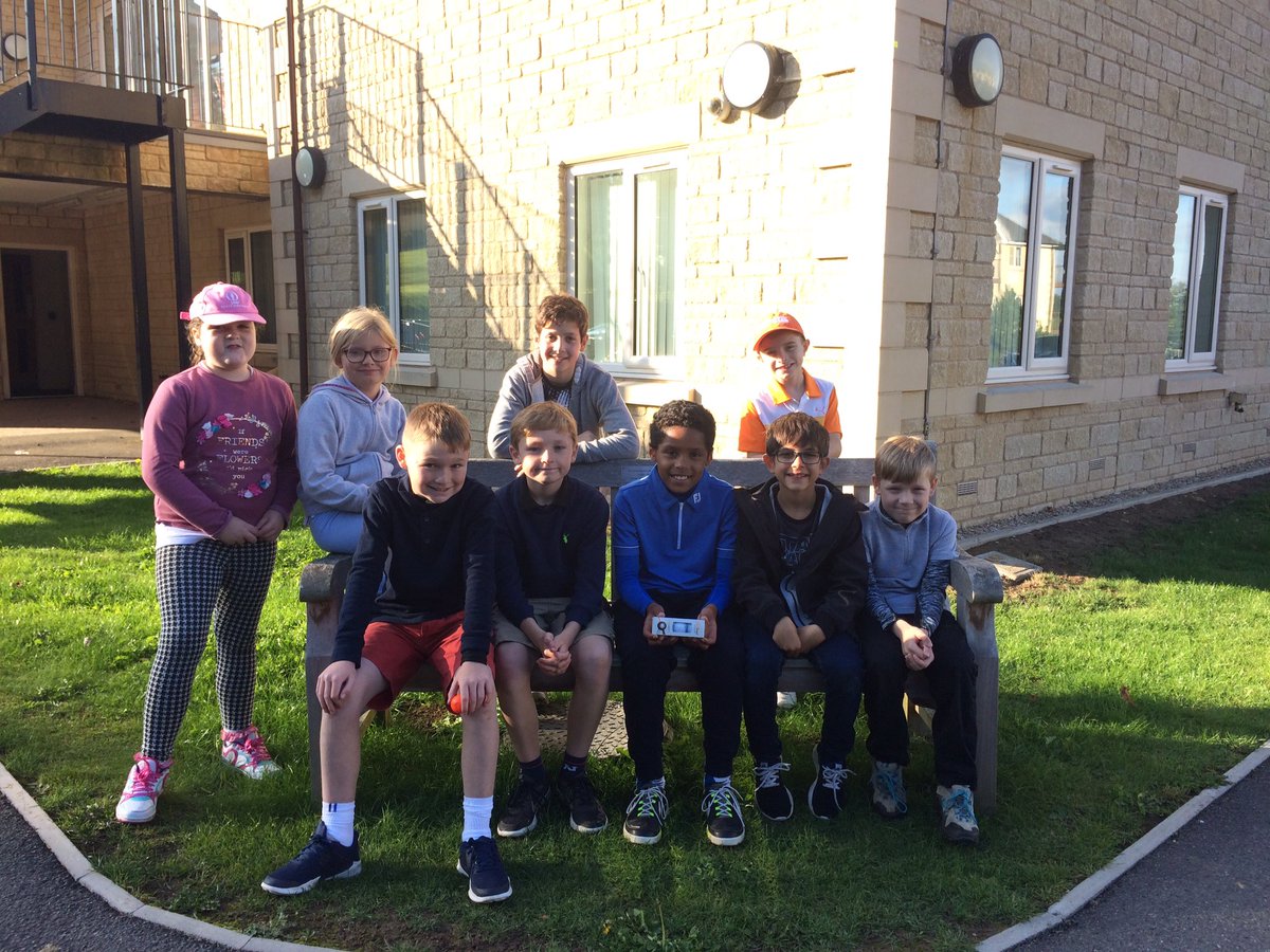golfproclaire's tweet photo. @chipgolfclub 1st place Ben, 2nd place Teejan (both in their 1st flag competition!) #welldone #brilliant #juniorgolf https://t.co/BYpMZnVbut
