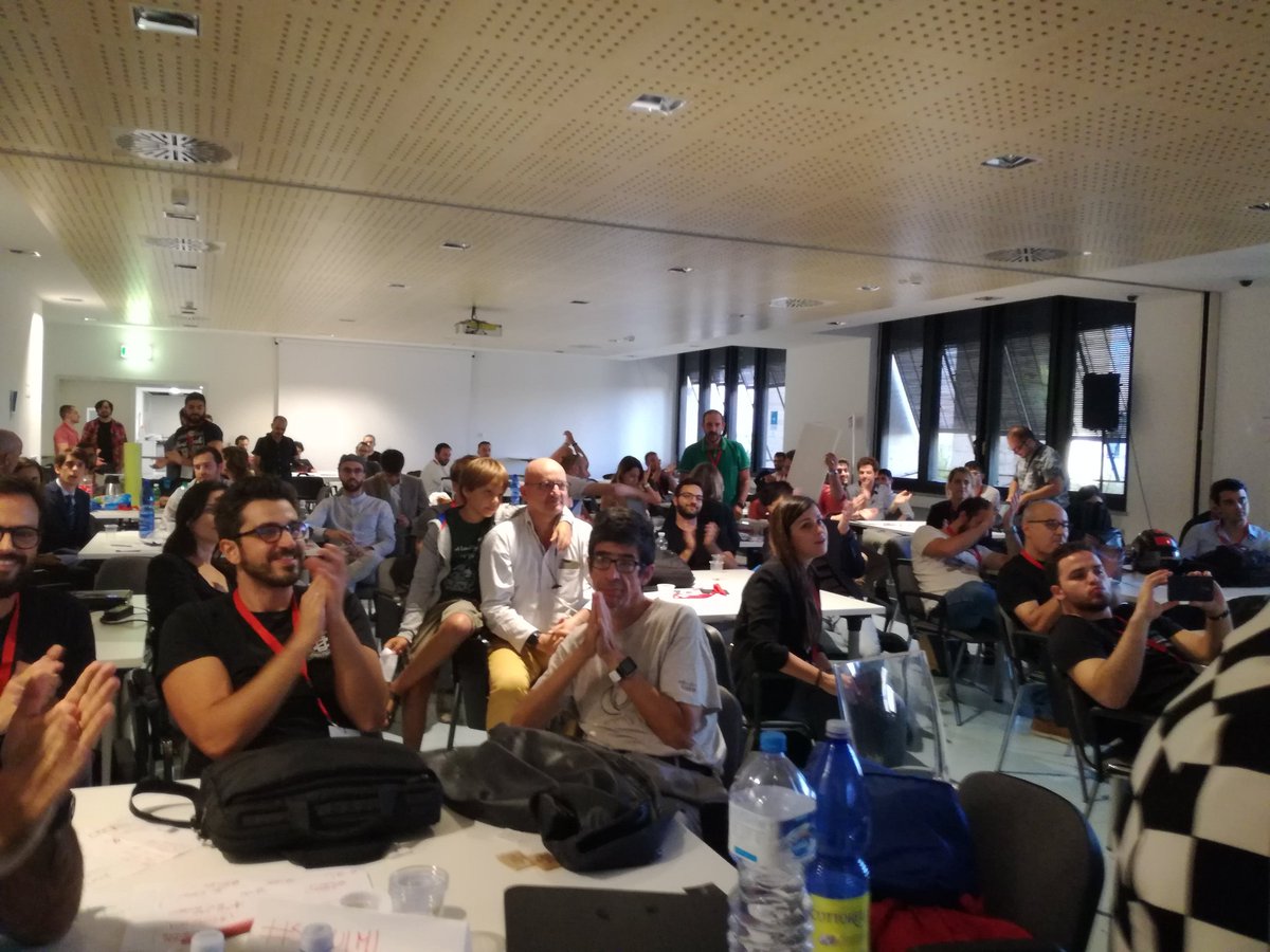 Grazie a tutti. Questa esperienza si conclude qui. #movingforwardhack #Roma