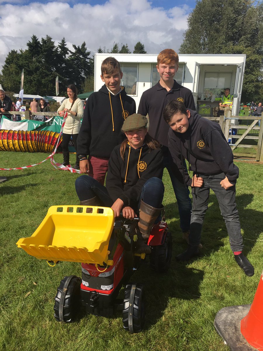 Another great weekend @Berkshire_show members competed in stockjudging today and the arena games! Thank You to all who helped us #Yfc