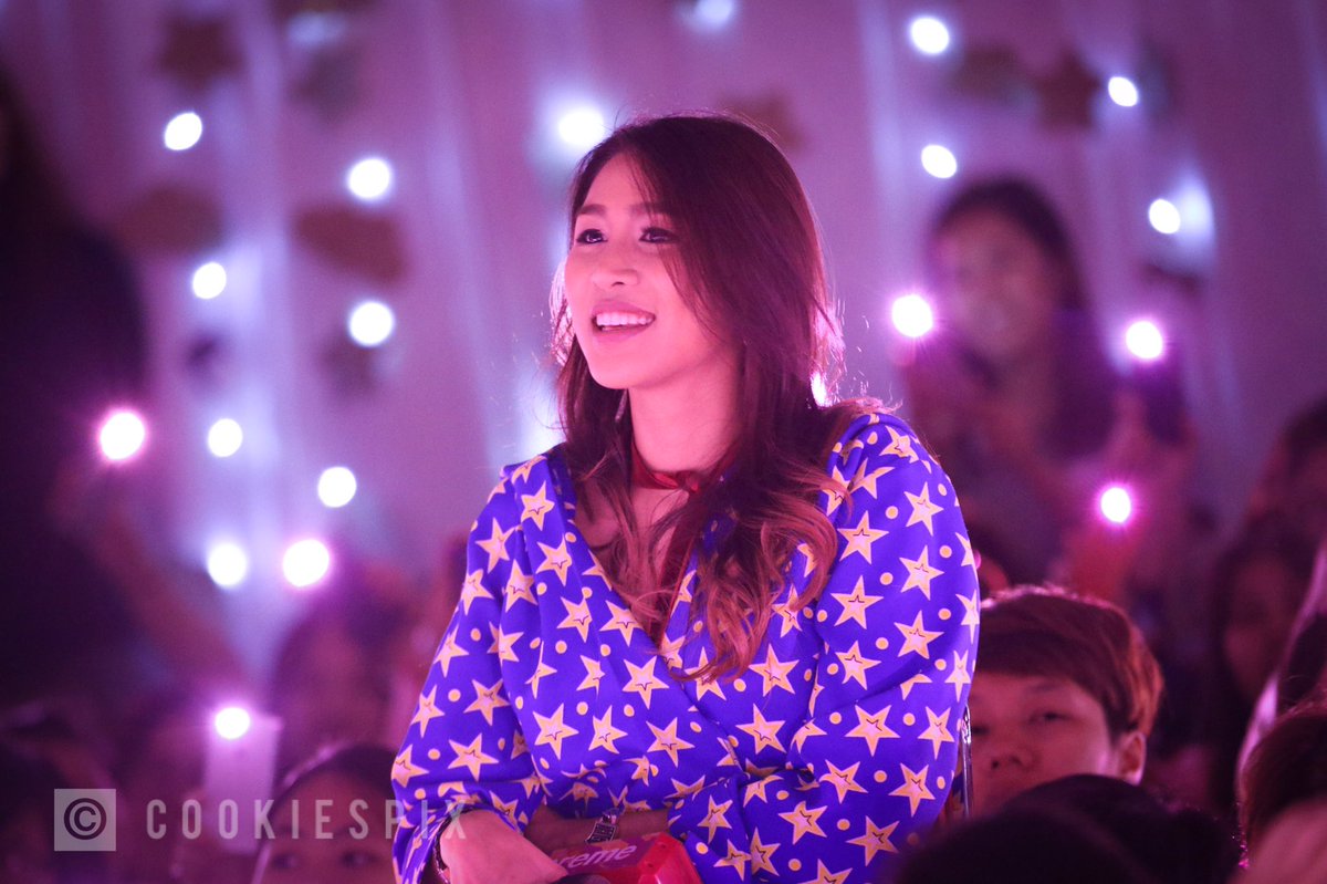 COOKIESPIX's tweet photo. @aimaf11 happy birthday จ้ะ มาไม่บ่อยแล้วแต่ไม่หาย ซัพพอร์ตเสมอ ❤️🎁 ขอให้มีแต่สิ่งดีๆ เข้ามาเด้ออ 😂#HappyBabyaimDay2017 #TeamAIMazing https://t.co/2vRyLNpLRk