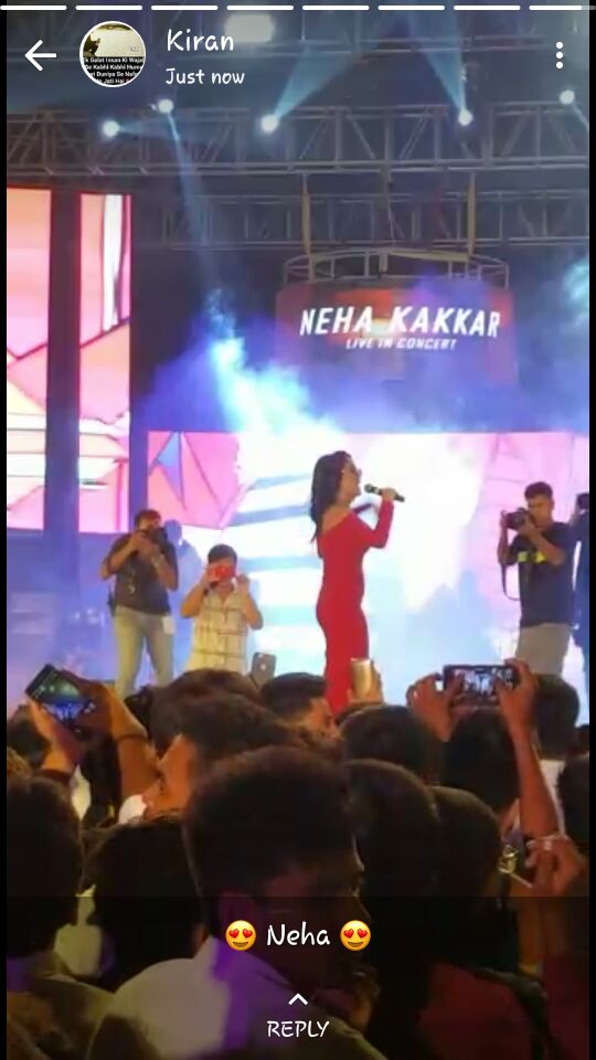 MNehaSRmaa's tweet photo. @iAmNehaKakkar #Raipur #indore #stadium live #whatch  #Nehakakkar https://t.co/capm00fDAK