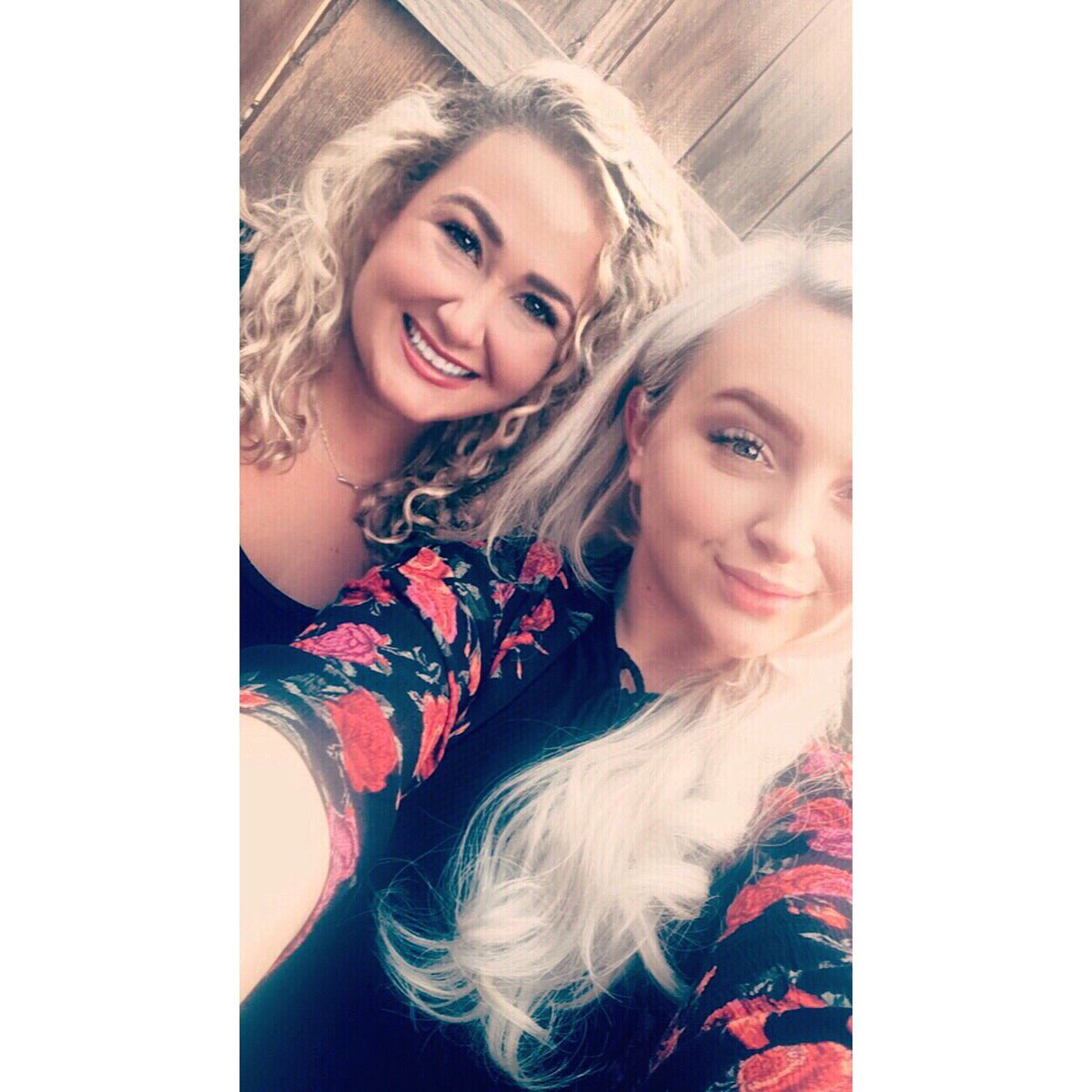 Let me tell you about my best friend <a href="/ya_aholic/">Haley (YA-Aholic) 📚</a> 💖 

#shesthebest #qualitytime #pdx