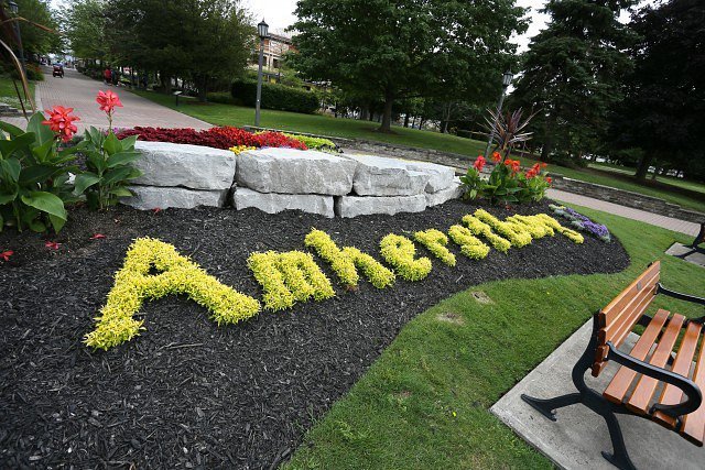 Amherstburg Receives 5 Blooms Award windsorite.ca/2017/09/amhers… https://t.co/9WozipoCqM