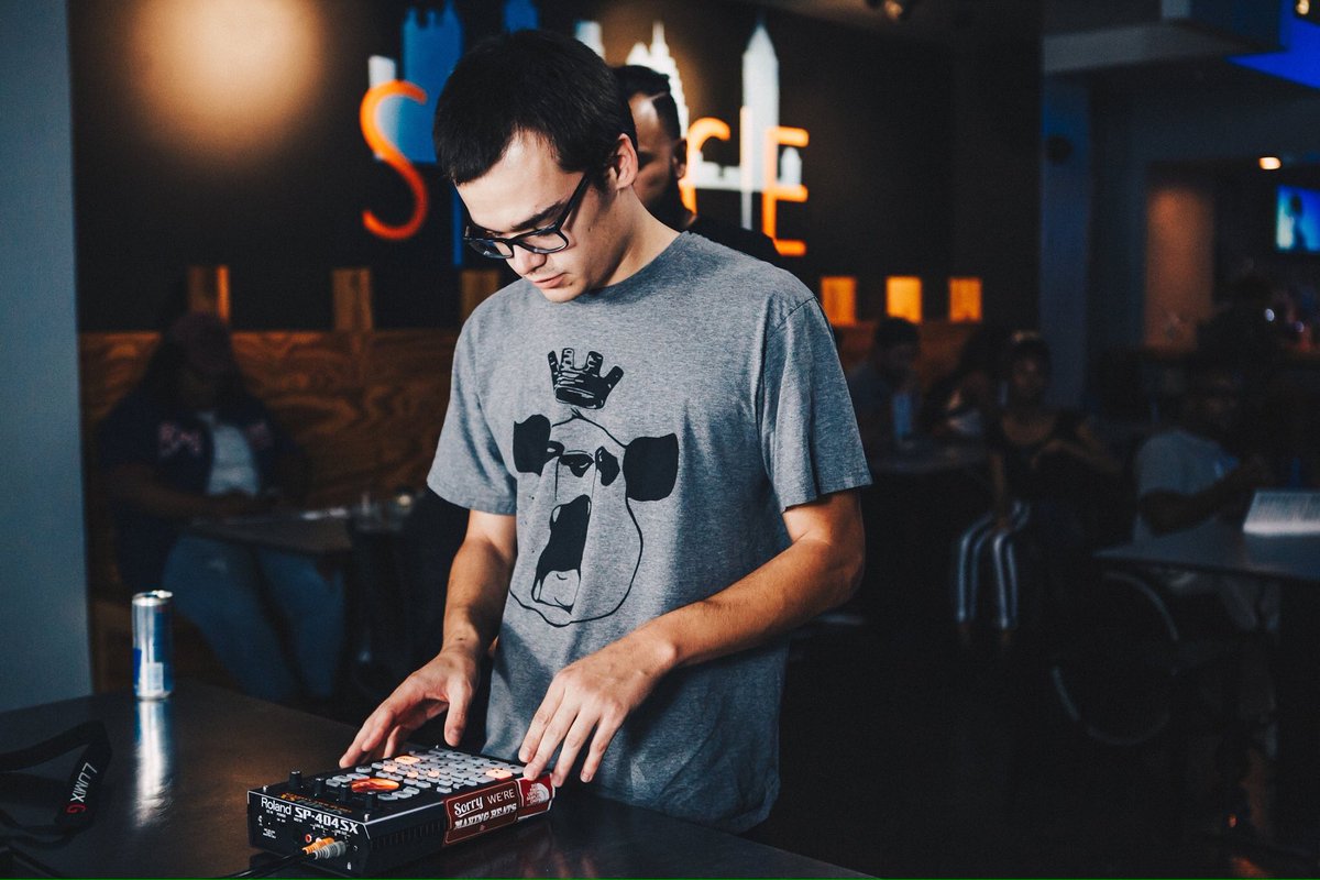 TVPES's tweet image. 🎛: #controllerise #slicepizza 8/25 🐼: @depandable #beats #lofi #sp404 #atlanta #anime #hiphop #depandableservices #repthehomies #music