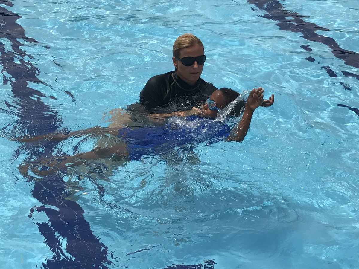 KICSprimary's tweet image. #kicslearns backstroke assessment in swimming today @KICSyear3