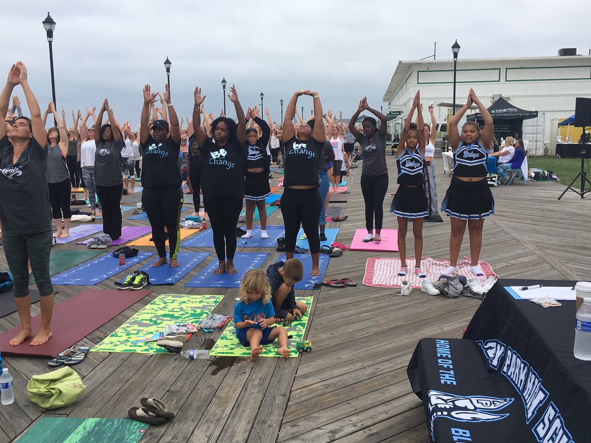 AlishaDelorenzo's tweet image. Thank you @EvenFlowYoga for partnering with @Asbury_ParkSD to provide wellness opportunities for our community! #APWellnessProject