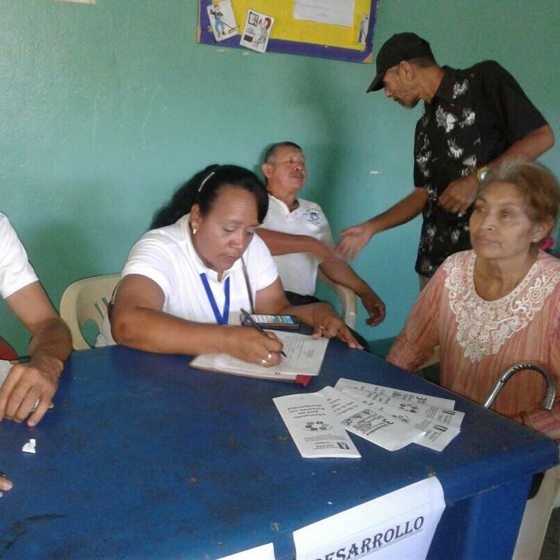 Gran Operativo Integral en el Mercado Municipal #Valera con servicios de pediatría, toma de tensión, peluquería, fisioterapia y carta médica