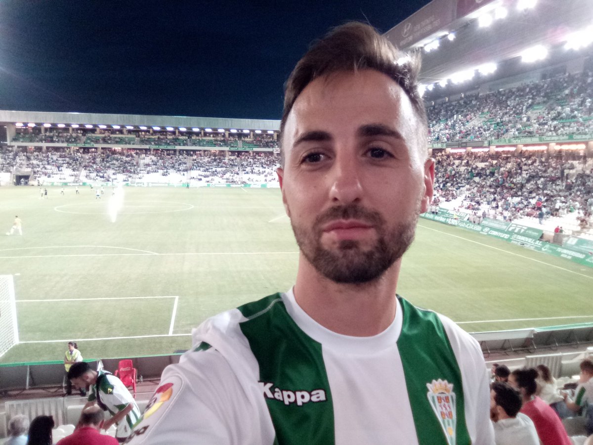 julio7leon7's tweet photo. #SiempreBlanquiverde @Cordobacfsad @KappaSport_ES 

DAR ME GUSTA PARA QUE LA CAMISETA SEA PA MI !! 💚💪🍀 https://t.co/hTYUxwJiCO