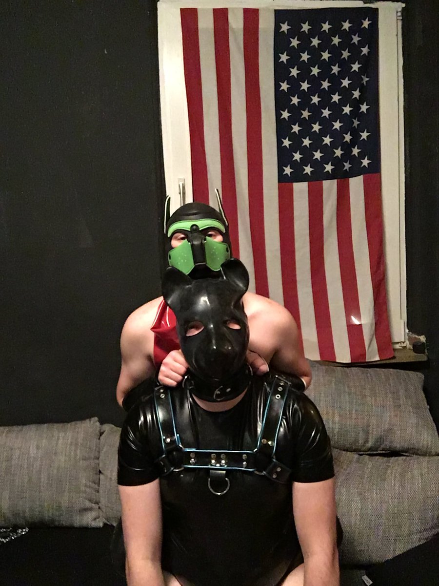 Somepard's tweet image. Had an amazing week with @Pup_Mittens finished with a petplay meetup in Nürnberg #nsfw