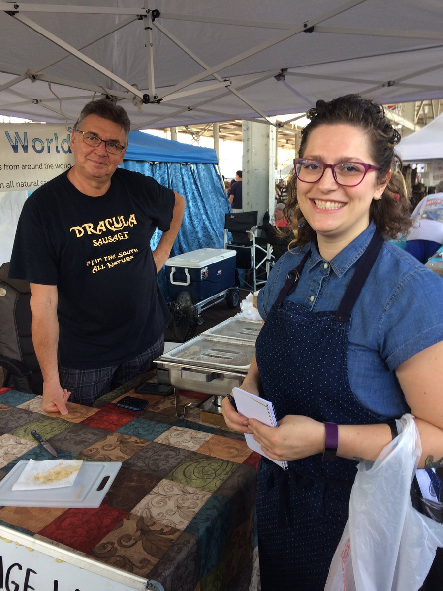 PickTnProducts's tweet photo. Local chefs buying local products... is there a more beautiful sight? @chattamarket @LodgeCastIron #castironcookoff https://t.co/WnVI5Ex63P