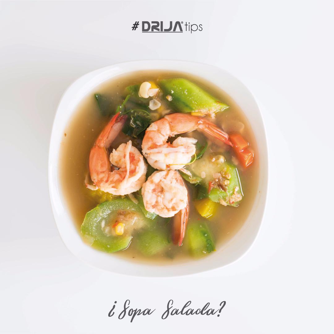drija_int's tweet photo. Cuando la sopa este quedando salada solo debes agregar unas rebanadas de papa para que absorban la sal #DrijaTips https://t.co/HEQRdI26M6