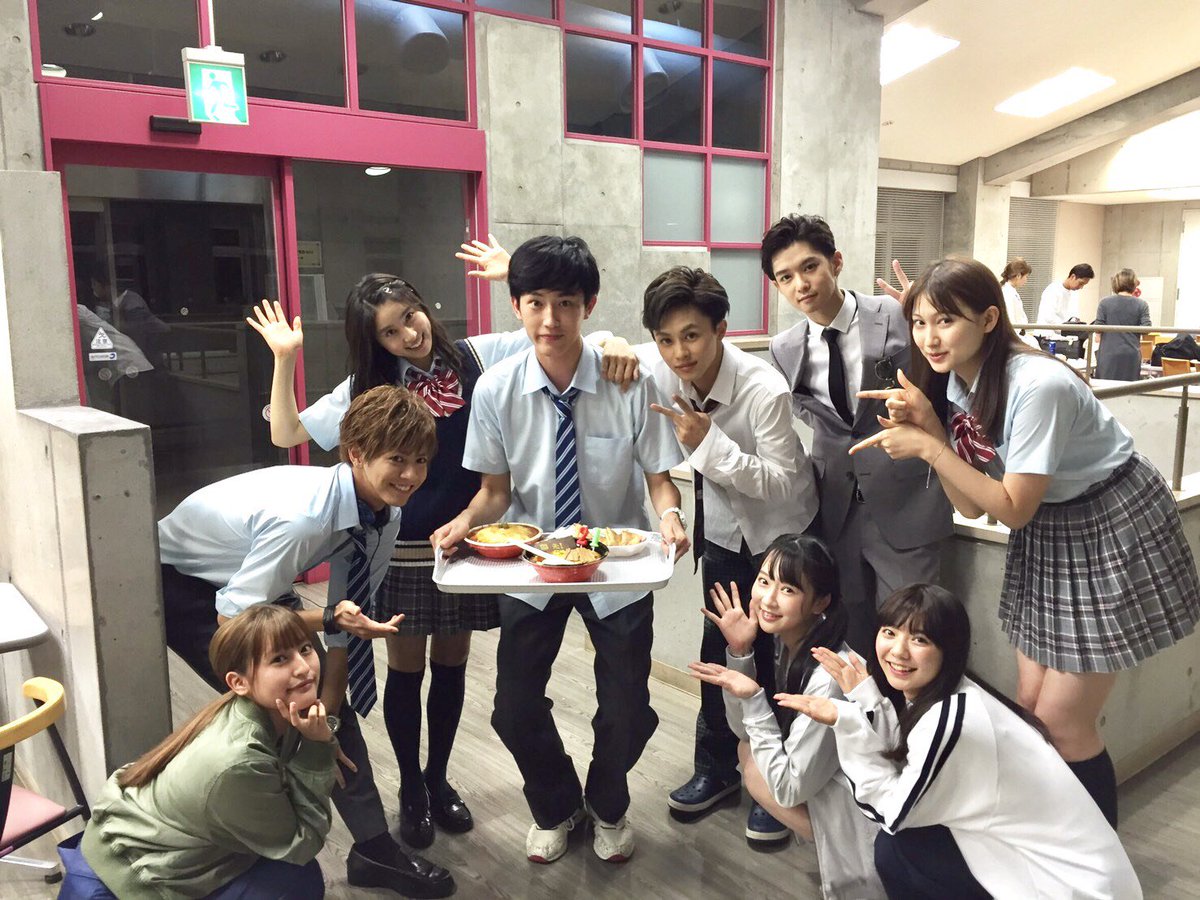 映画 兄に愛されすぎて困ってます 公式 Happy Birthday 国光 本日は国光こと 杉野遥亮 さんのお誕生日です おめでとうございます 写真は昨年 現場でラーメンケーキでのお祝い 兄こまチーム1の愛されキャラ国ちゃん 22歳も楽しんで 兄 映画 兄に愛されすぎて困ってます 公式 Happy Birthday 国光 本日は国光こと 杉野遥亮 さんのお誕生日です おめでとうございます 写真は昨年 現場でラーメンケーキでのお祝い 兄こまチーム1の愛されキャラ国ちゃん 22歳も楽しんで 兄