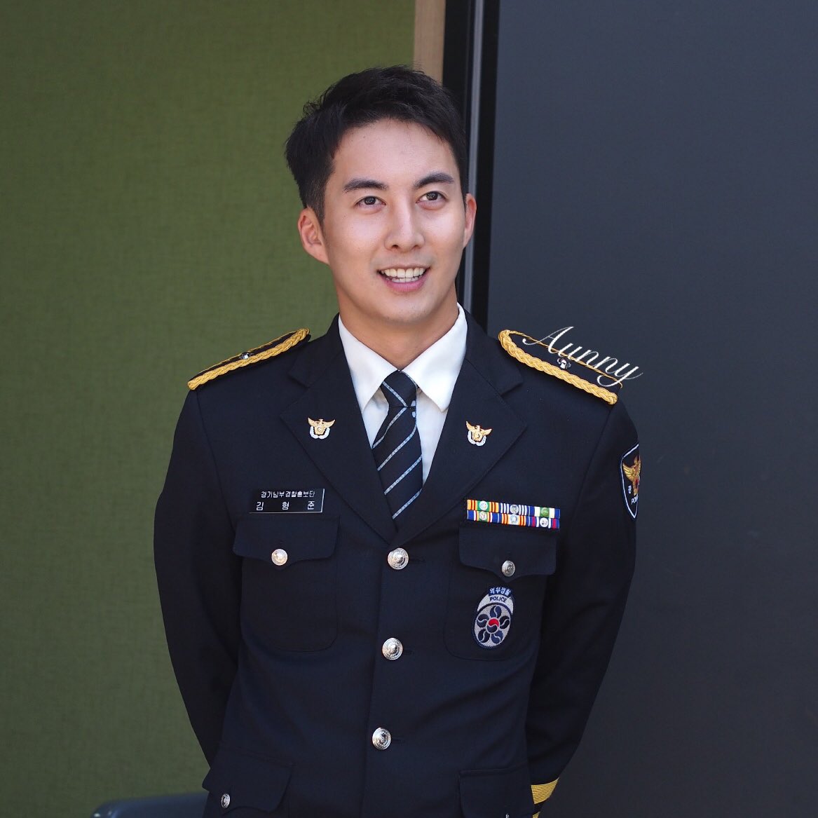 AunnyBkk's tweet photo. #김형준 완전 멋있어요.  #kimhyungjun 👮🏻‍♀️ https://t.co/MmM4OYPJ1L
