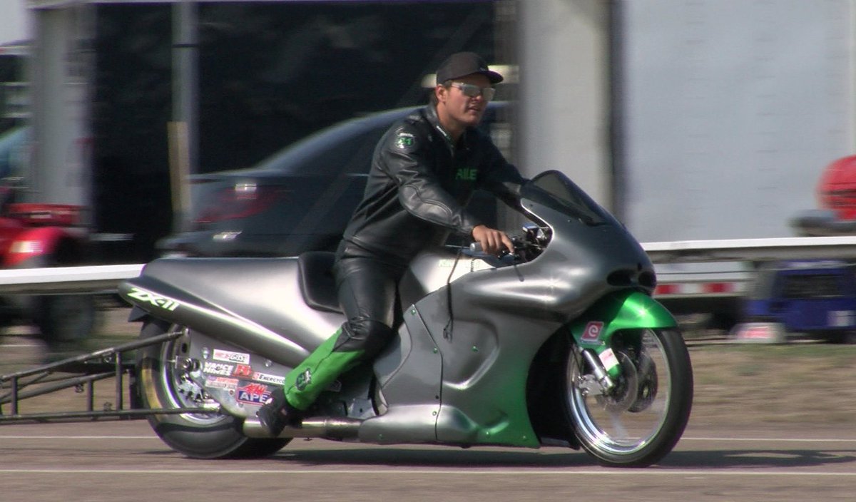 Medicine Hat motorbike racer Riley Toth will be battling the world's best in November. #MedHat <a href="/MHDRADragStrip/">MHDRA Drag Strip</a> chatnewstoday.ca/article/526954…