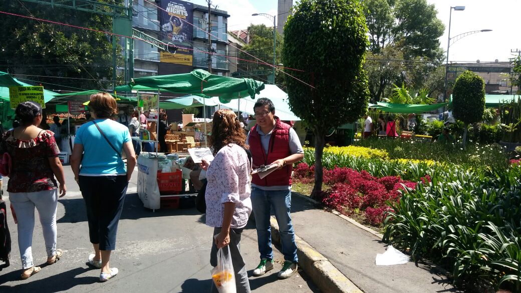 uni2xbj's tweet photo. Cerramos la semana con nuestra #JornadaJurídicaBJ en la @ColNarvarte y un recorrido para escuchar y apoyar a nuestros vecinos. https://t.co/g02rUnJzYk
