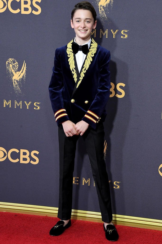 tvpack's tweet image. Emmys 2017: Worst Dressed By TVPack