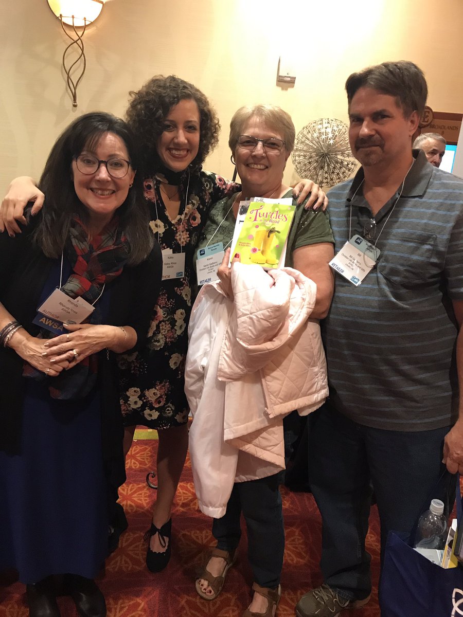 DuewelBeth's tweet photo. Turtles In The Road! Awesome book signing! @RhondaRhea @KaleyFaithRhea @BoldVisionBooks https://t.co/Fwo3jrXeyu