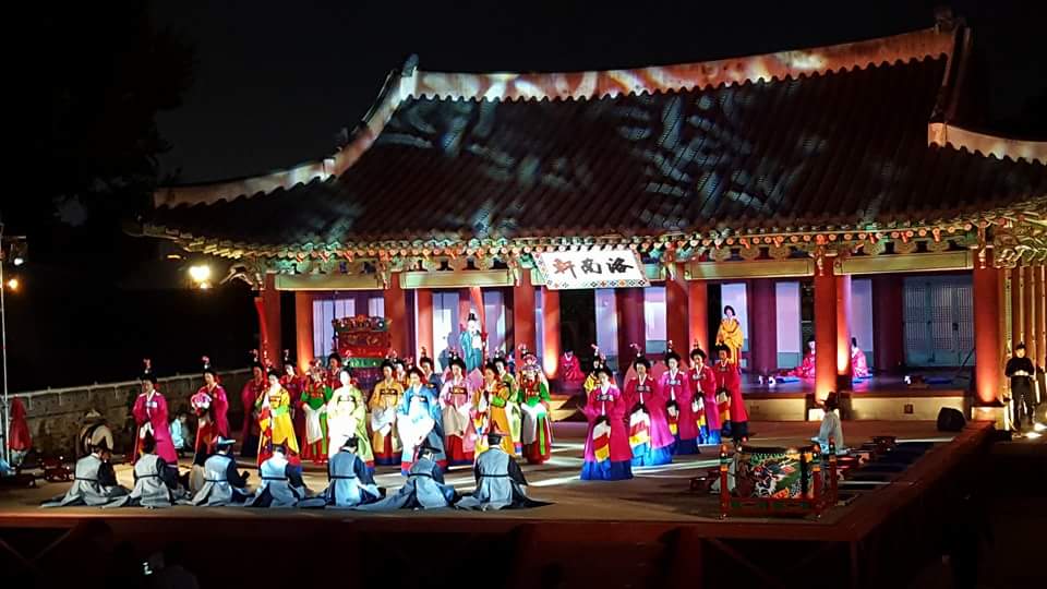 수원에서 즐겁고 행복한 추억 만드세요

⚘#수원화성문화제 : 9.22(금) ~ 9.24(일)
 개막공연 : 9.22(금),저녁 8시, 행궁광장, 46개 프로그램 운영

⚘정조대왕능행차(수원) : 9.24, 1700~

홈페이지(수원화성문화제) 참조