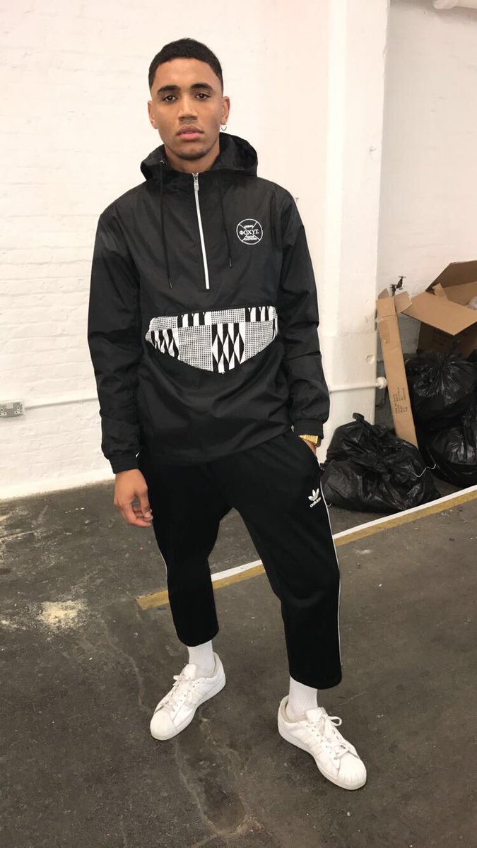 _UrbanFocus's tweet photo. The UF Windbreaker for the A/W Collection being modelled at @trumanbrewery #SWAAF #SWAAFFestival @LaMarcheLDN https://t.co/RKwA8d2pHV