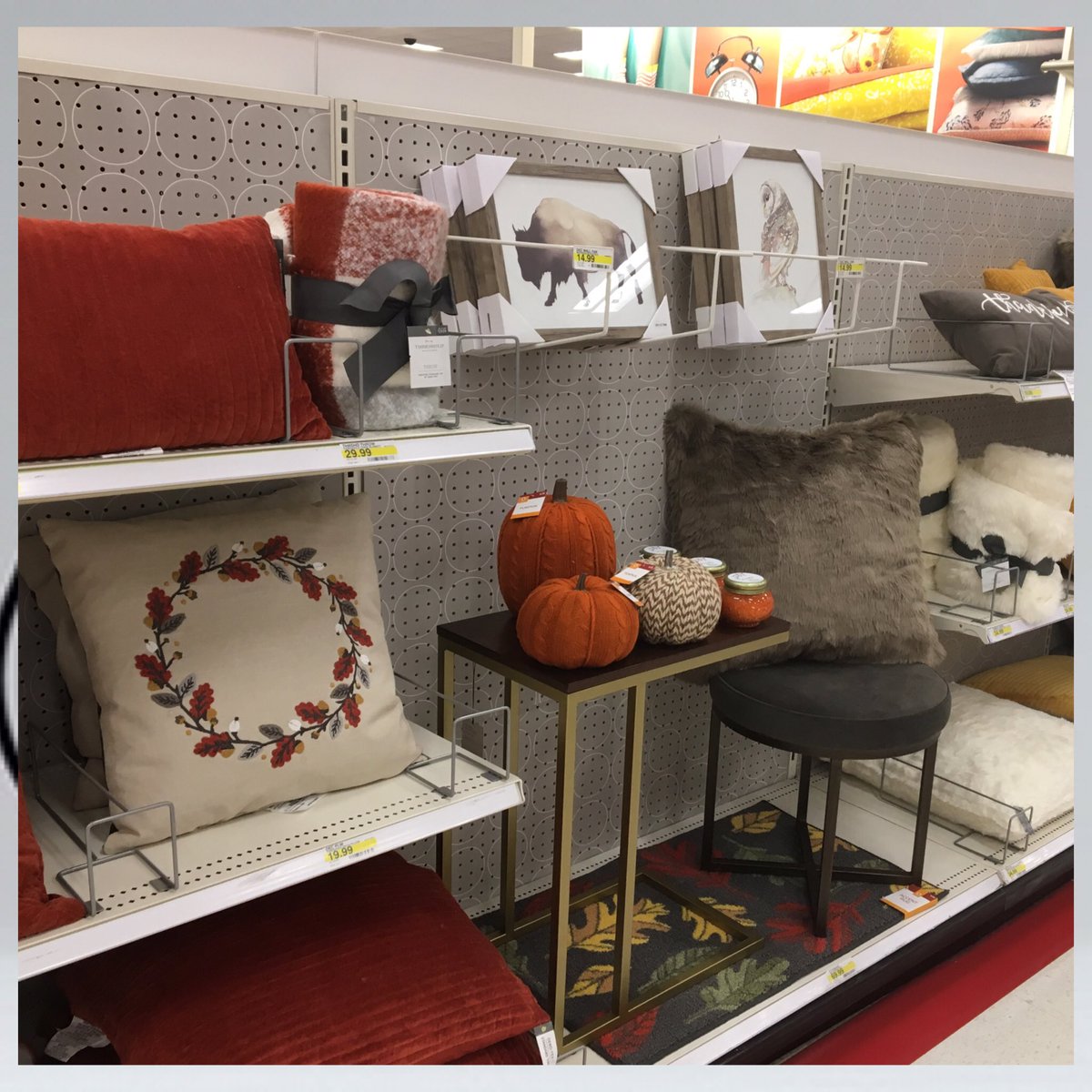 MollyMerch's tweet image. Making some magic in our Home trend run 🍁🔮🍂 @SamanthaVMML @DerinBriggs @RoxxieBr