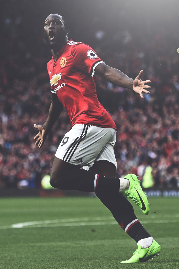 ManUtdChannel's tweet photo. 📸 - Romelu Lukaku vs Everton 

[via @Fristajler]

https://t.co/of6Ql9q4dJ