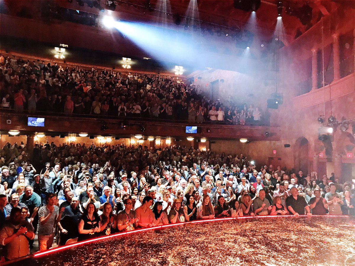 THANK YOU THANK YOU THANK YOU <a href="/Groundhogdaybwy/">Groundhog Day</a> #FinalBow #Closing #Broadway #Theater #SoMuchLove #Grateful #Goodbye #GroundhogDayBway