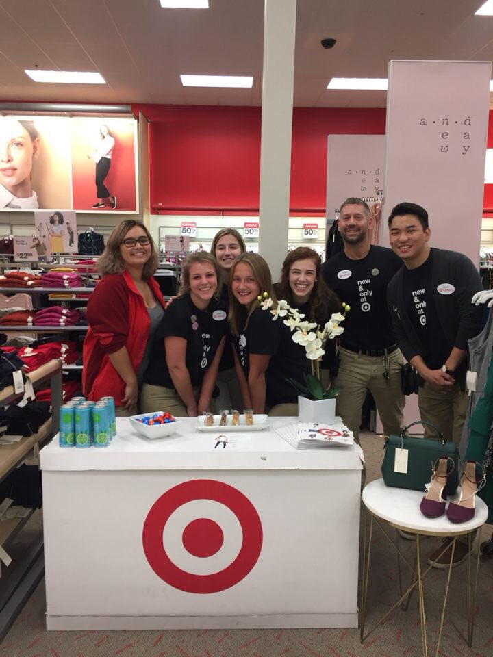 Sunday Funday at Flake kicking off the new brands. <a href="/Howard_JoshT/">Josh Howard</a> <a href="/JenieBrisson/">Jenie Brisson</a> @VML_Lori