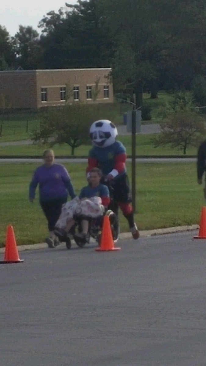 MenaceManiac1's tweet photo. Had an absolute blast this morn at the "Run as One for Taylor" event. Truly inspiring, proud we were asked to attend. Thank you Winterset! https://t.co/EjhYPrxNhv