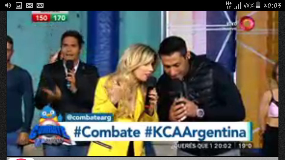 maribrune2014's tweet image. ATR... Domingo de c o m b a t e 😎👊. Junto a ellos @laufer4 @juani_martinez @TitoSperanza8 
#CombatePregunta
#Combate #CKAArgentina