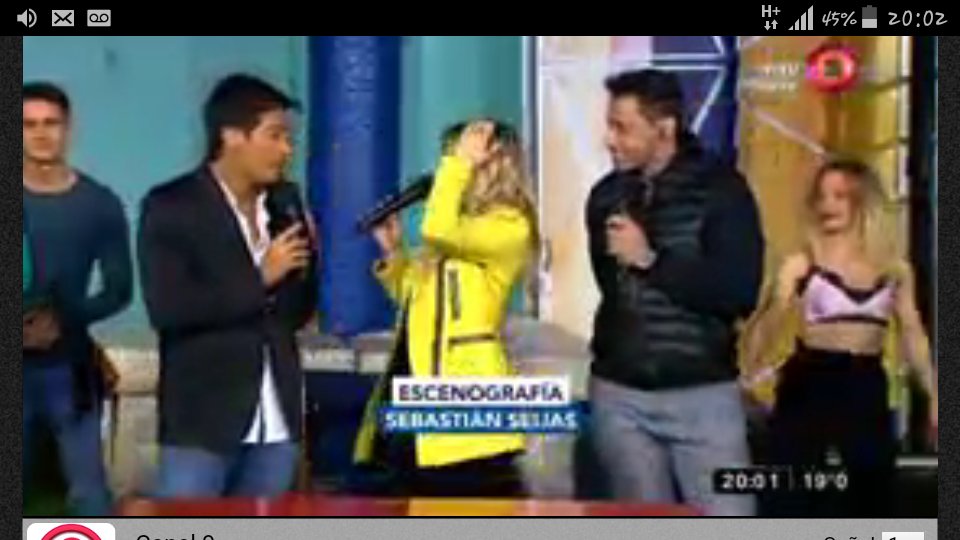 maribrune2014's tweet image. ATR... Domingo de c o m b a t e 😎👊. Junto a ellos @laufer4 @juani_martinez @TitoSperanza8 
#CombatePregunta
#Combate #CKAArgentina