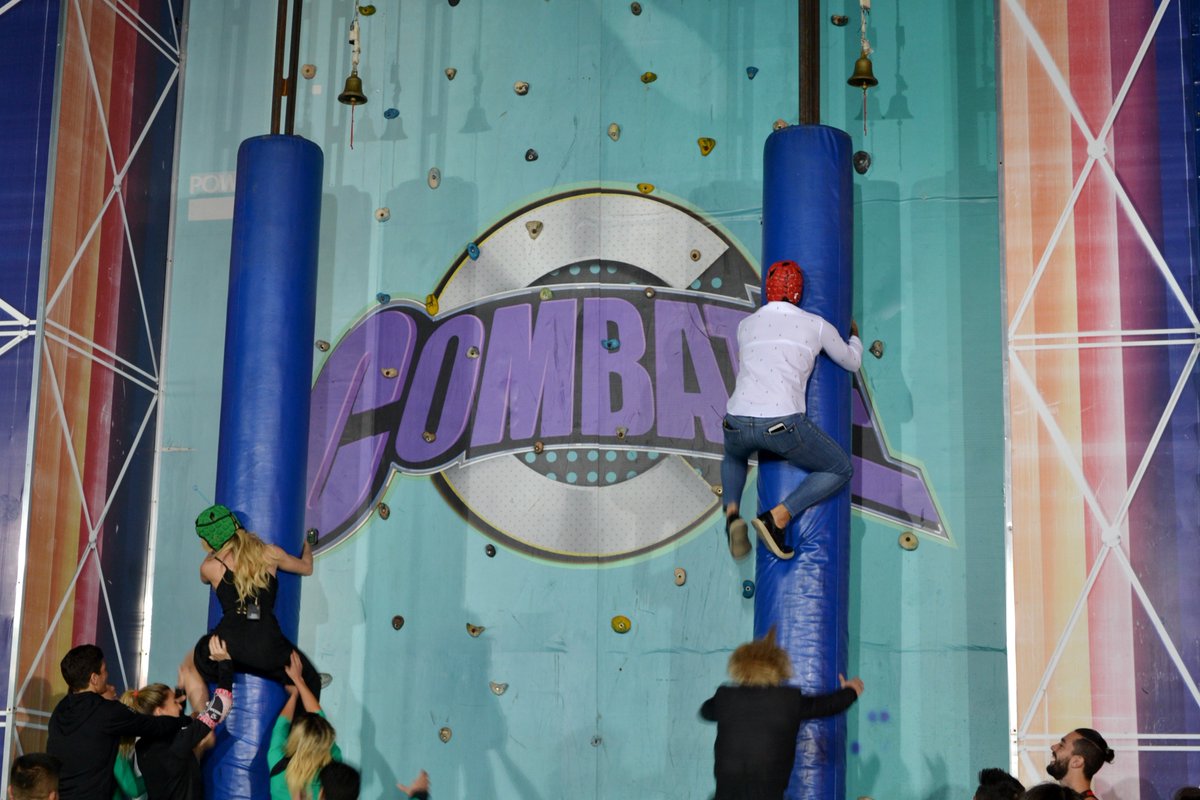 combatearg's tweet image. Todo muy normal por acá... 👀

#CombatePregunta