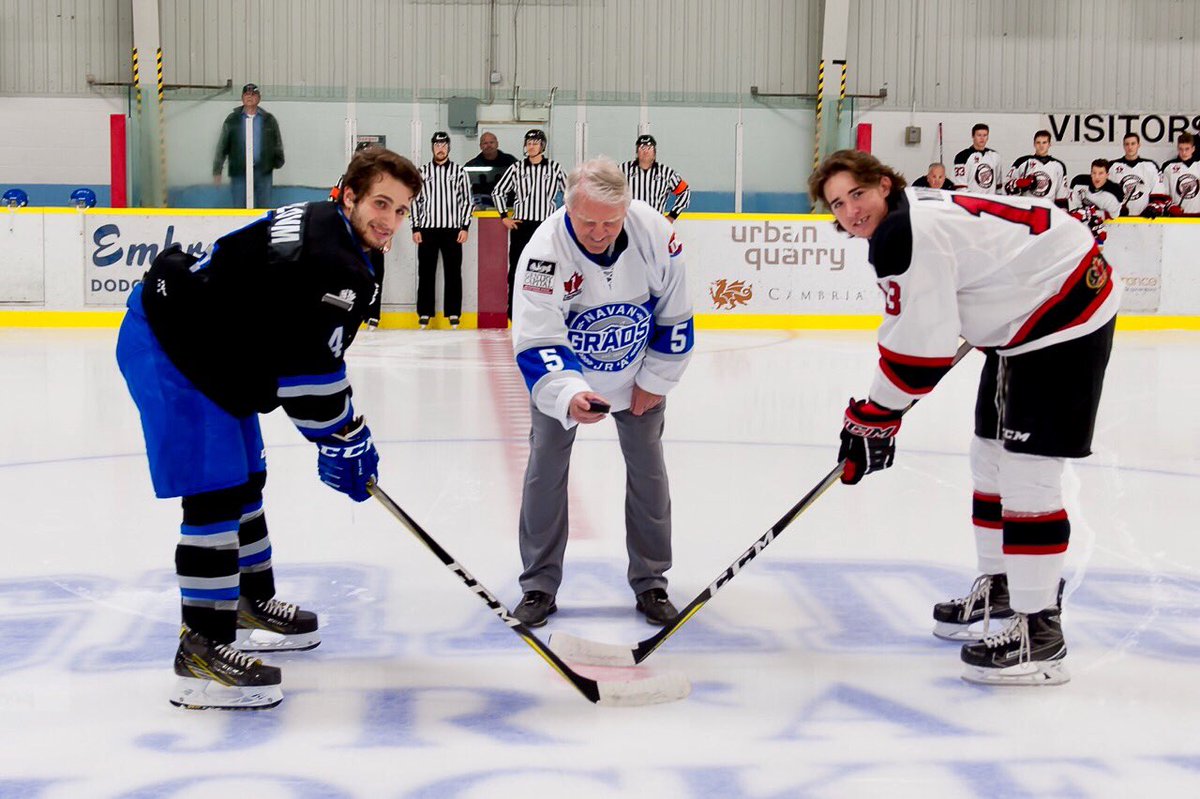 TheCCHL's tweet photo. Now that, right there, is a hockey face. #CCHL https://t.co/9BJOAKCxQS