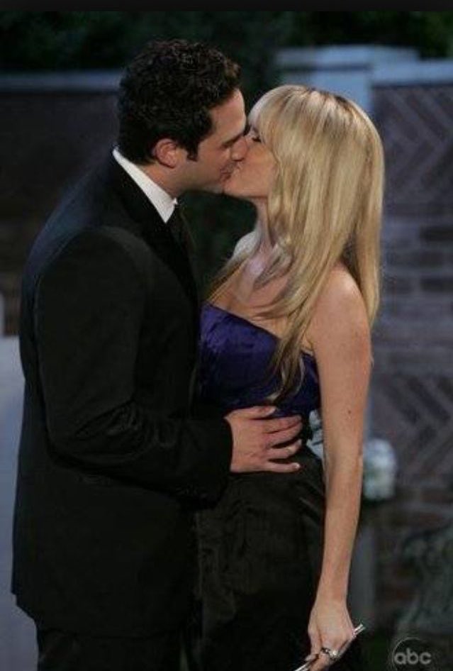 dellyandjasam's tweet photo. Which Lulu relationship? https://t.co/c36I5KHLkA