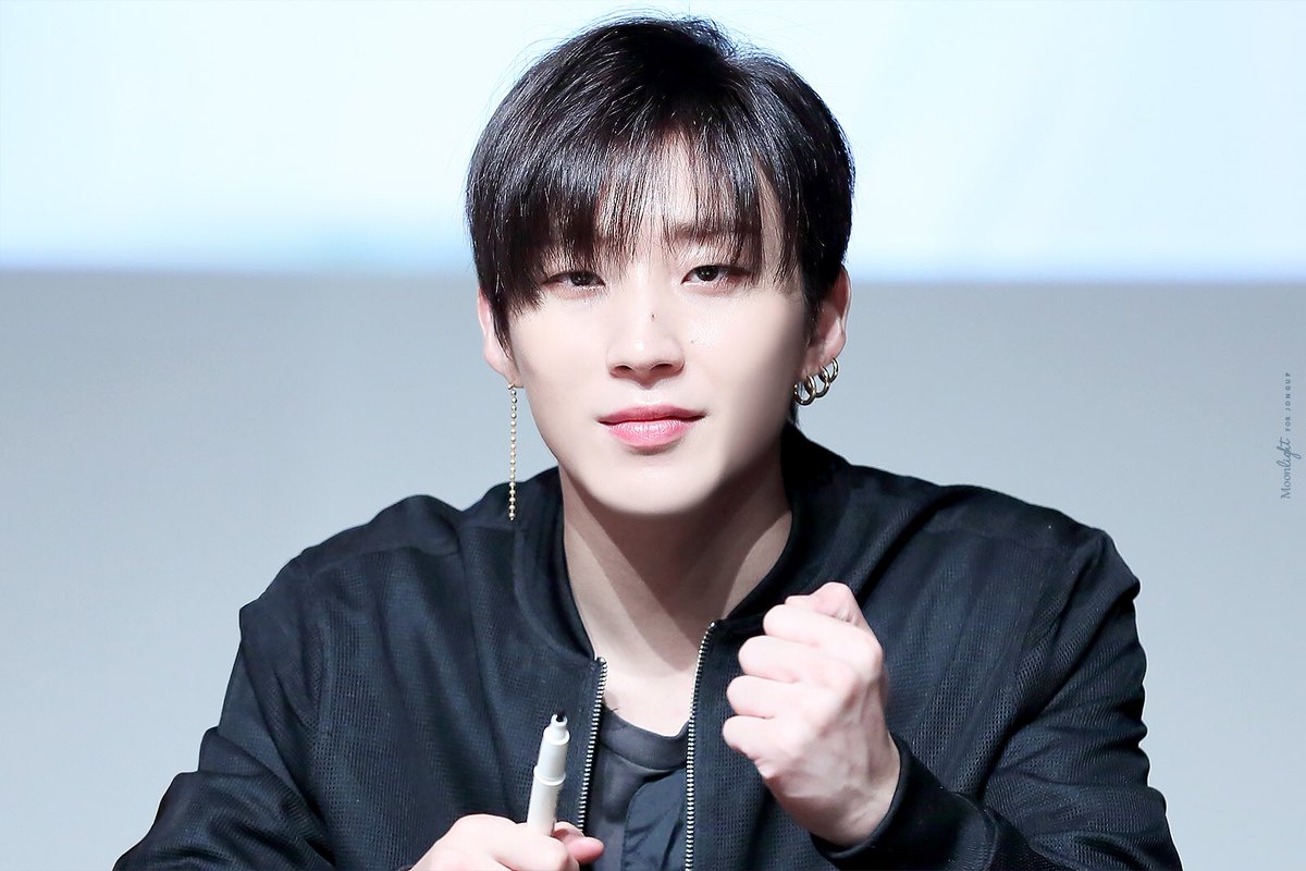 Moonlight950206's tweet photo. λλ€ μ€λ μμμΌ.
γ
γ
γ
https://t.co/jeJJyTZ4SP