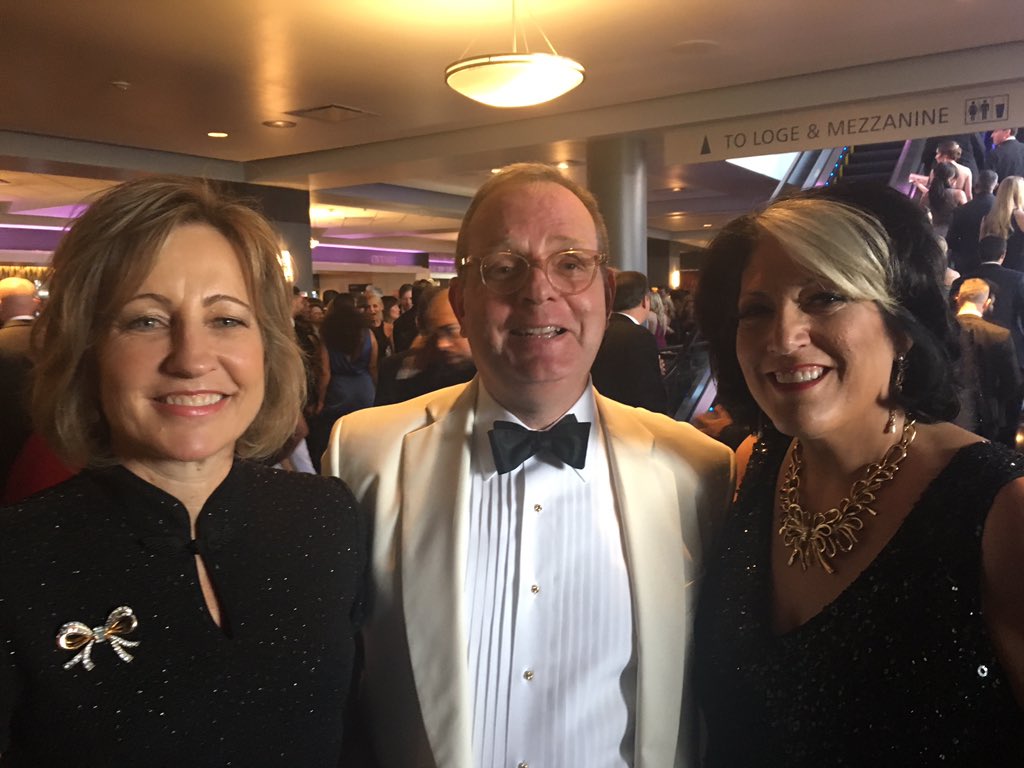 haddadmedia's tweet photo. .@HBO @HboVeep original #Veeples @deemyers @tpurdum #EmmysLive https://t.co/1BBknsNFxt