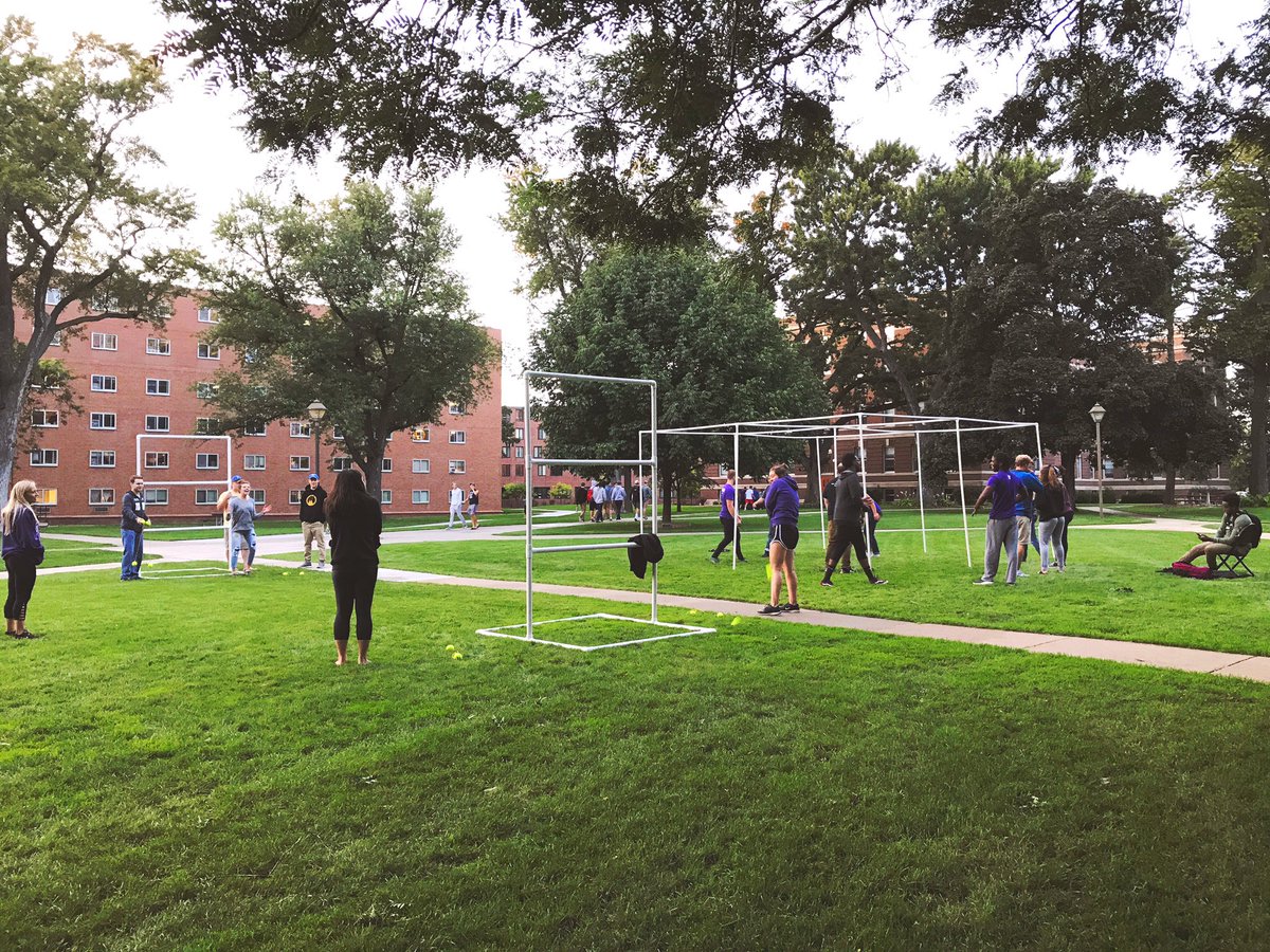 BrentSilkey's tweet photo. Volleysquare + 8' Ladderball! #welcomeweek #ustxa #chialpha https://t.co/6S5ibVVqOO