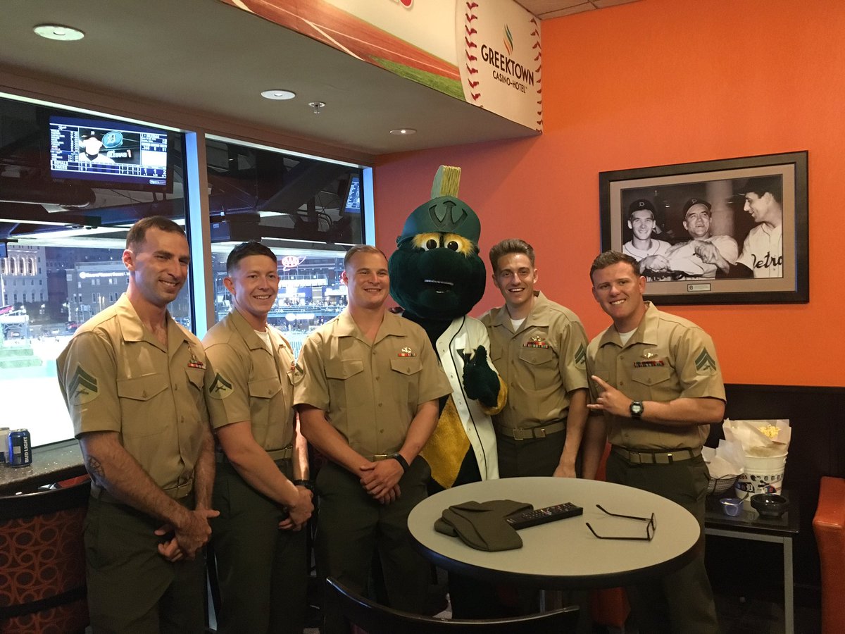 Glad to do a meet and greet with some Marines at the game tonight! Thank you for your service!
