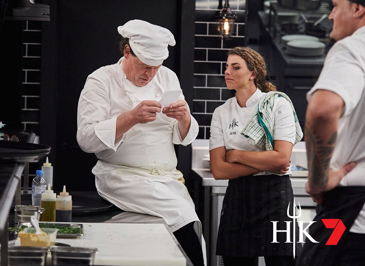 Need your glasses Marco? 😂📸 <a href="/JessFoxxx/">Jessica Lauren Fox</a> <a href="/mpwgroup/">Marco Pierre White</a> #HellsKitchenOn7