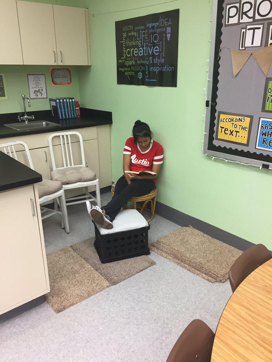 Flexible seating provides comfort in our reading space. <a href="/SASD_IC/">Indian Crest MS</a>