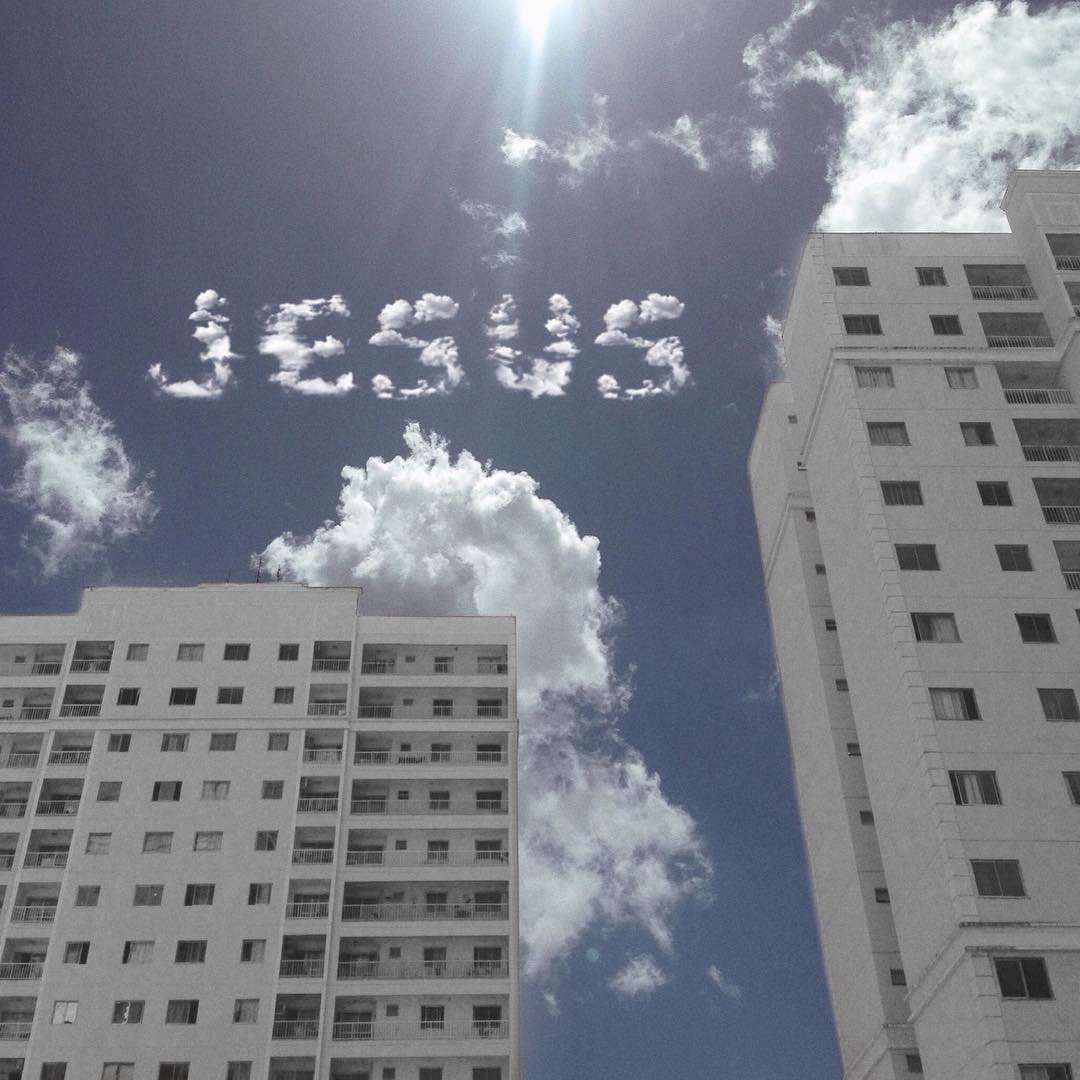 aquietaminhalma's tweet photo. Olhe para o céu, o amor vem de lá. https://t.co/jmTNQvoL28
